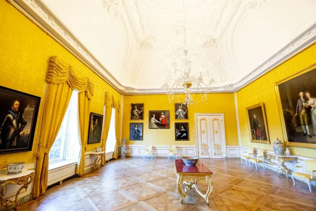 Gele zaal paleis Koning Willem Alexander